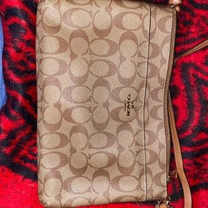 Lyla Coach crossbody